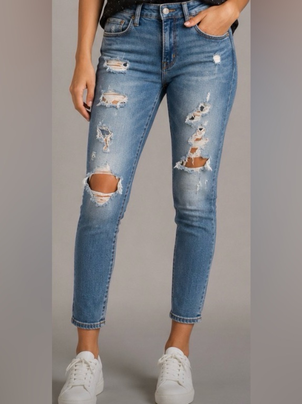 American Eagle Outfitters Slim Fit Distressed Jeans Size 26